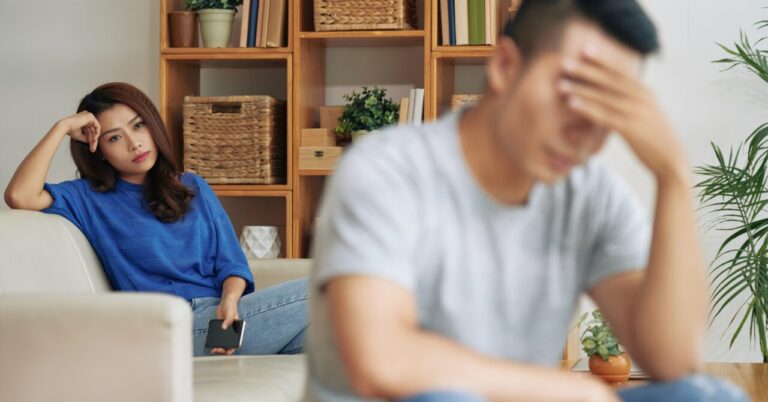 「なんでもいいよ」は逆効果？恋愛初期に主導権を放り投げる男が嫌われる理由
