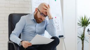 自己肯定感が低い男はなぜ恋愛で重くなるのか｜好意が空回りする原因と直し方