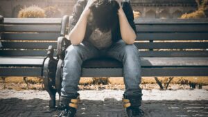恋愛に自信がない男へ｜まず直すべき自己否定のクセ